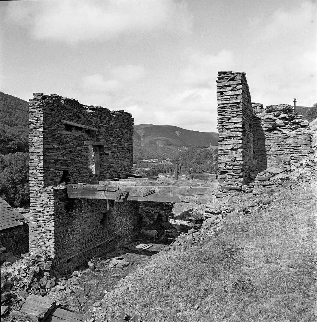 Close up Cwm Rheidol crusher 1976